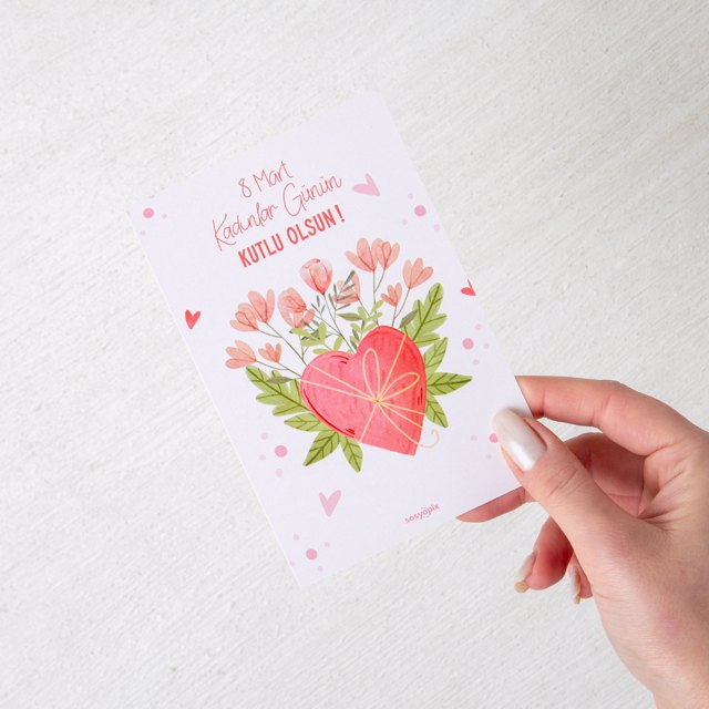 Kadınlar Günün Kutlu Olsun Motto Kartı | Tekyerde