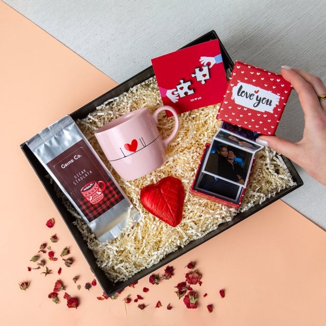 Sen Ben Akordiyonlu Hediye Kutusu | Tekyerde